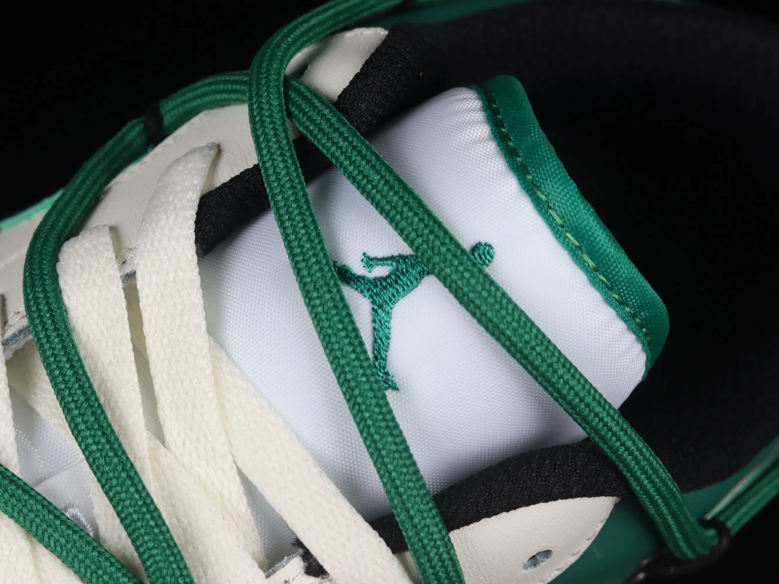 All categories Air Jordan Jordan series basketball shoes Air Jordan 1 Low Air Jordan 1 Low AJ1 Joe 1 customized version Vibe flavor deconstruction sports culture basketball shoes DC0774-850